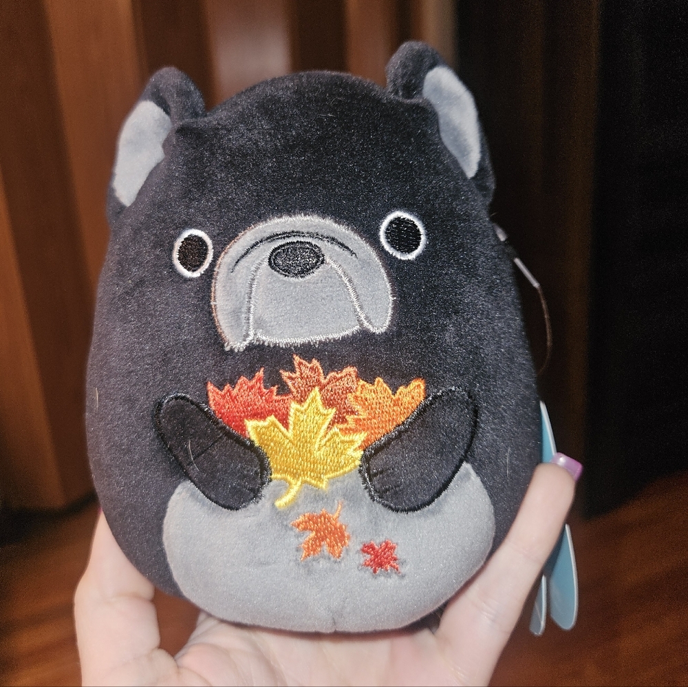 NWT Squishmallows Rhett The Black Dog Plush with Colorful Leaves 5"
